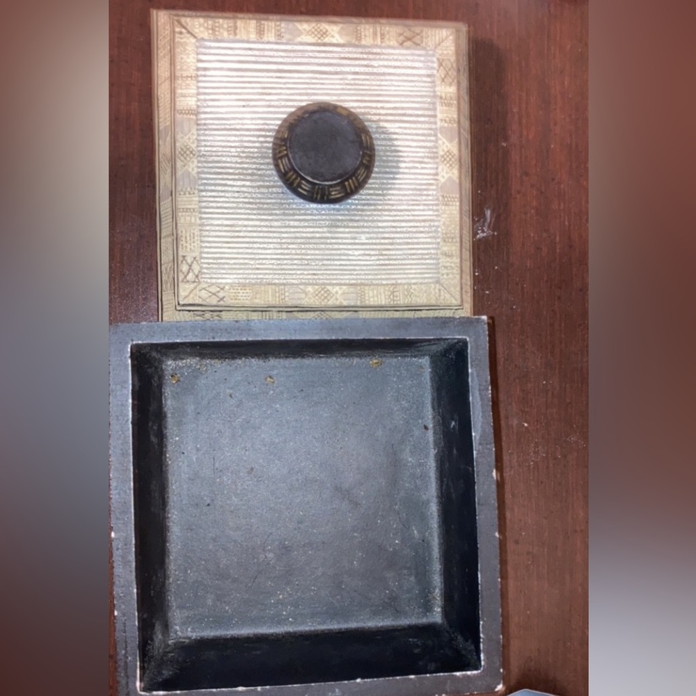 Decorative box - Picture 2 of 3